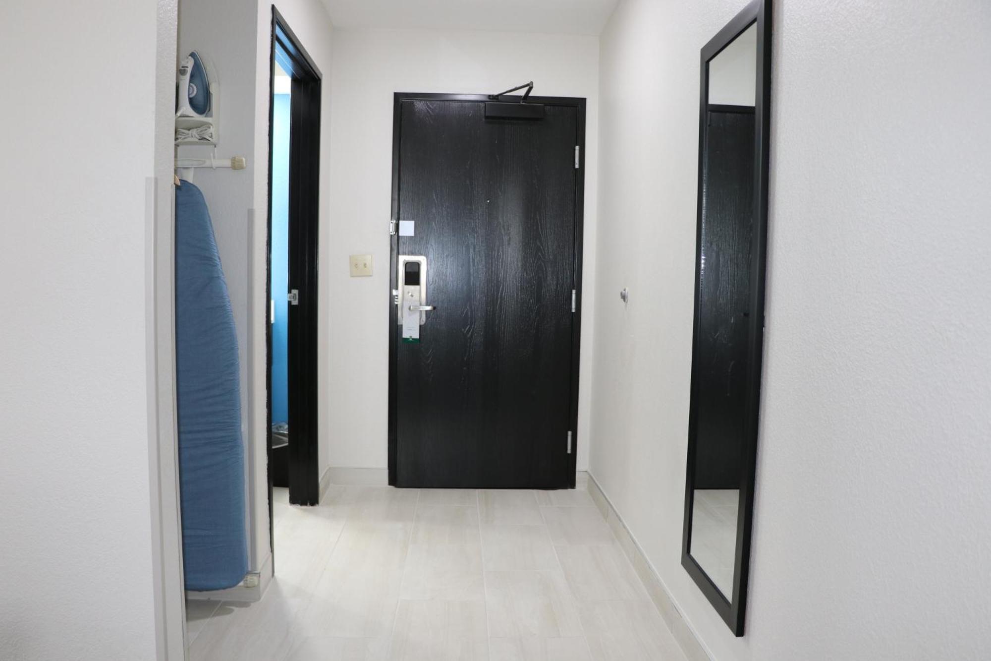 Quality Inn & Suites Буда Экстерьер фото