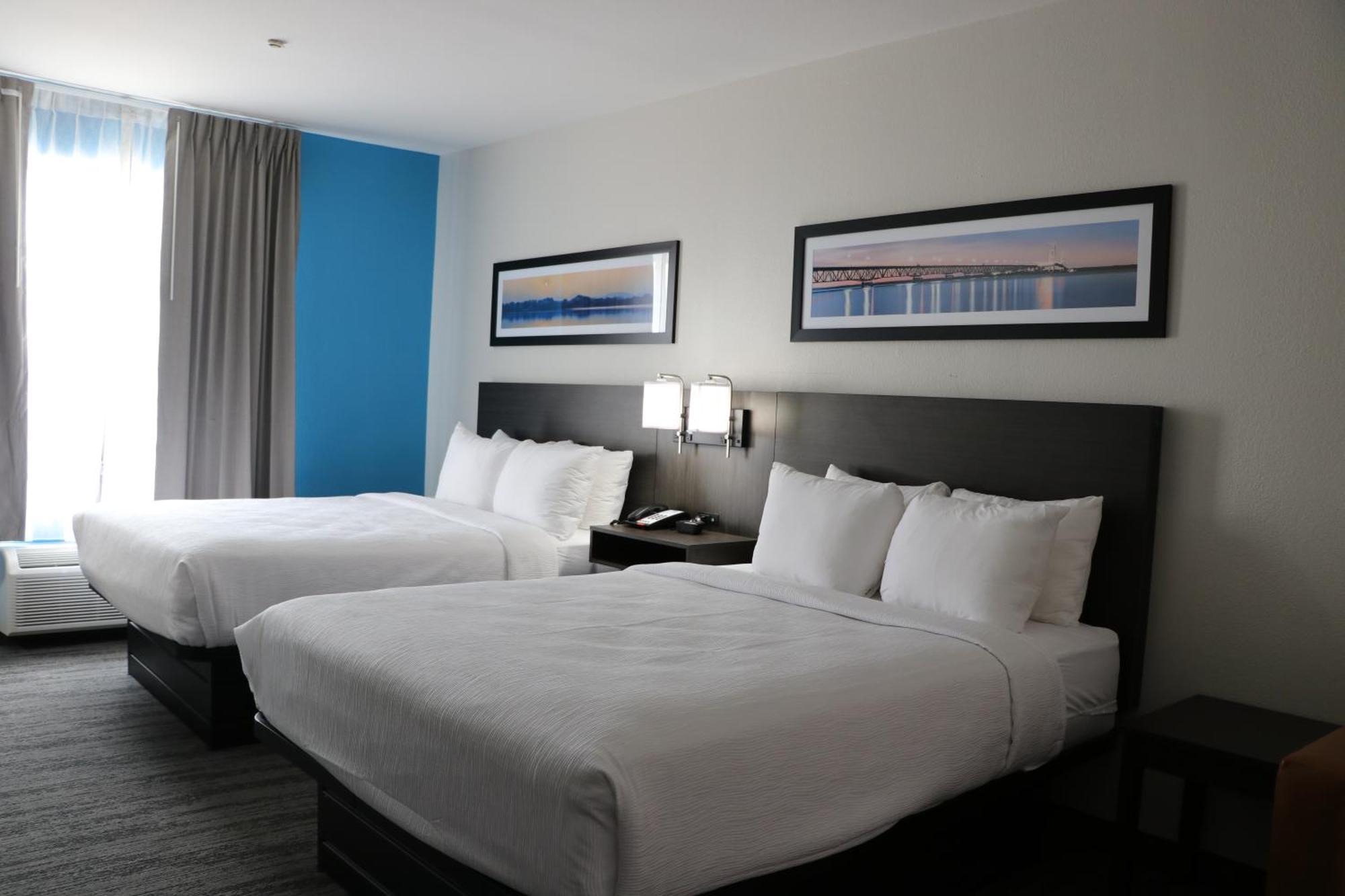 Quality Inn & Suites Буда Экстерьер фото